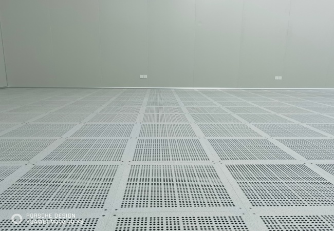 Real semiconductor cleanroom process bay wall and raised floor area for reconfiguration planning