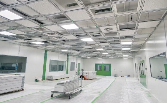 Modular Cleanroom Infrastructure: Clean Room Sandwich Panel, Cleanroom Ceiling Grid, and Container Laboratory Systems for Faster ISO/GMP Delivery