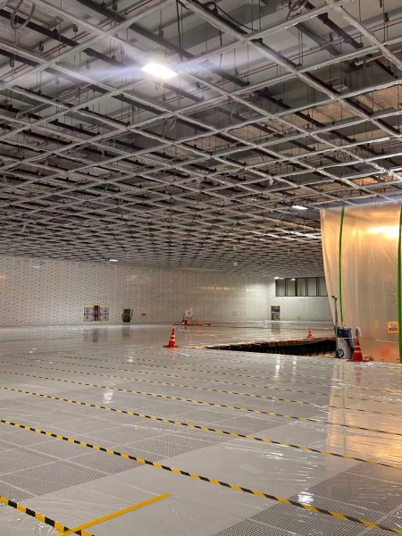 Russia FAB 300 Semiconductor Cleanroom Project Case Study: Ceiling Grid, Wall Panels, Raised Floor and HVAC Coordination